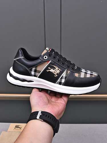 Scarpa Uomo Burberry Codice 1105B40 Taglia 3844 45 realizzata su misura