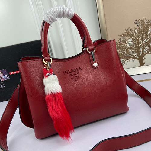 PRADA La borsa è realizzata in pelle bovina originale importata con una borsa regalo di alta qualità