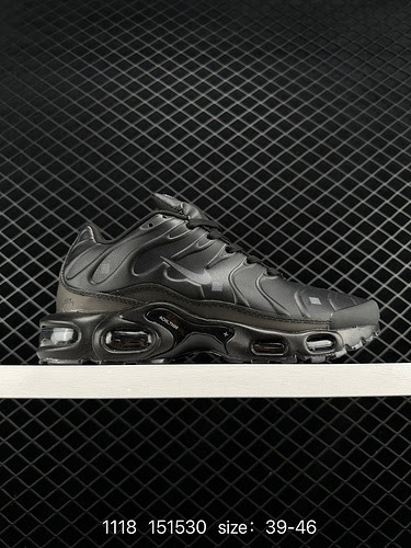 NikeNike Nike Air Max Plus è un rappresentante delle scarpe alternative Nike TN È nata nel 1996 ed è