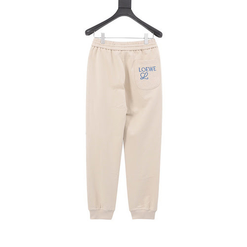 Pantaloni casual LOEWELuo Yiwei in cotone con ricamo logo a contrasto sulla tasca posteriore