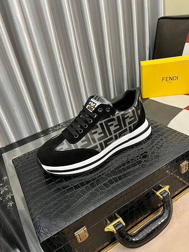 Scarpe uomo Fendi Codice 1123B50 Taglia 3844