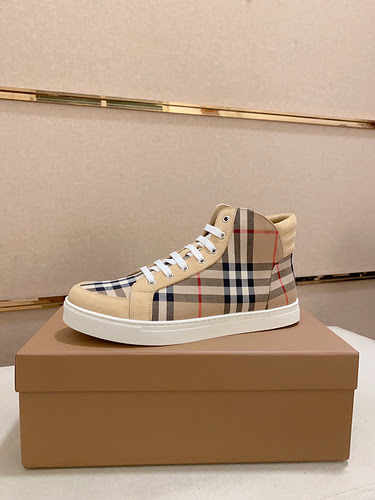 Scarpe uomo Burberry Codice 1125B70 Taglia 3844 45 personalizzabile senza rimborso