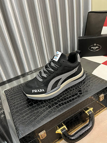 Scarpe Prada uomo Codice 1123B60 Taglia 3844