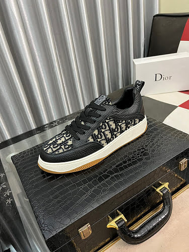 Scarpe Dior uomo Codice 1123B30 Taglia 3844