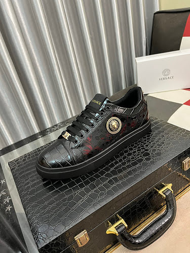 Scarpe Versace uomo Codice 1123B40 Taglia 3844