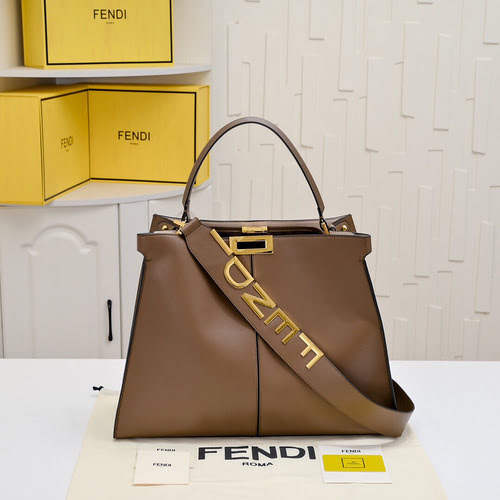 Borsa FENDI realizzata in pelle bovina originale importata, qualità di fascia alta, borsa regalo per