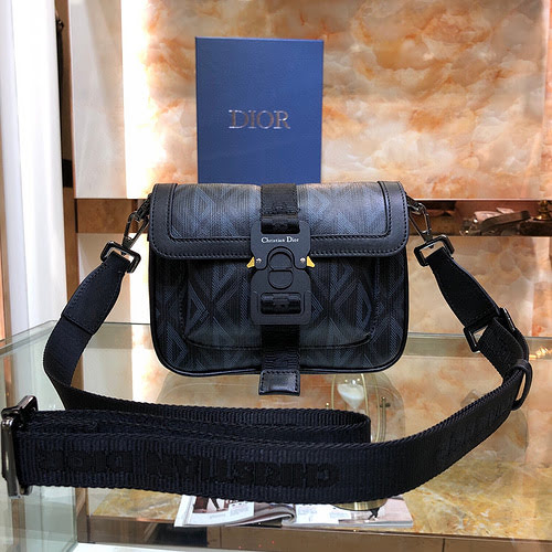 DI crossbody bag for men, made of imported top-quality original leather, high-end replica version, d