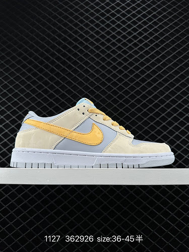 3 Nike SB Zoom Dunk Low sneakers series are classic and versatile casual sports sneakers. The thicke