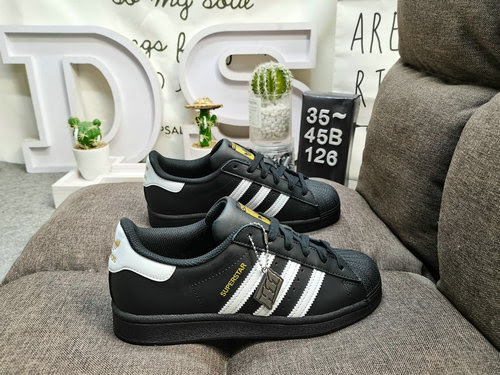 126DAdidas clover Originals Superstar shell toe classic all-match casual sports sneakers. The upper 