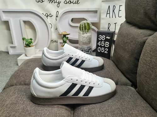 052D Scarpe casual Adidas VL Court 20 serie NEO traspiranti, comode e leggere
