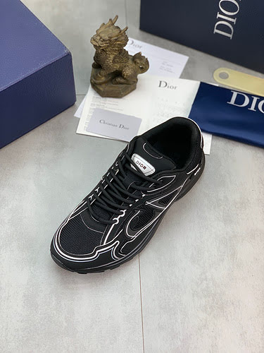 Dior Couple Model Code: 1201B80 Size: Female 35-40, Male: 38-45 (Male 46 and 47 sizes are custom-mad