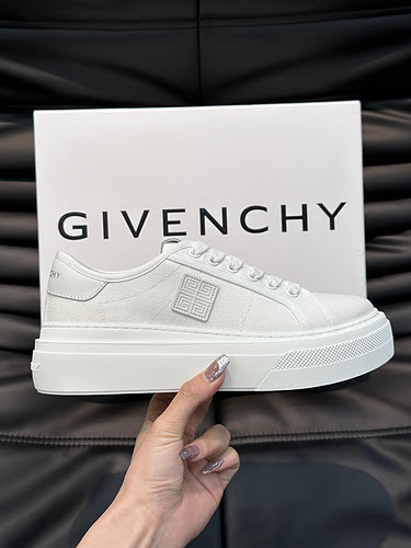 Scarpe uomo Givenchy Codice 1129B30 Taglia 3844 45 personalizzate