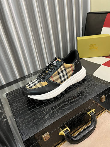 Scarpe uomo Burberry Codice 1203B60 Taglia 3844