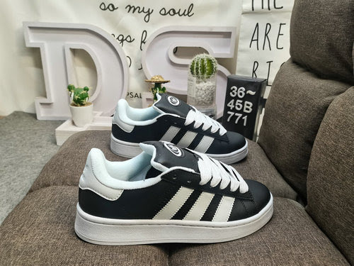 771D Gli elementi della cultura hiphop di Tokyo creano la serie TOKYO ENERGY Adidas Originals Campus
