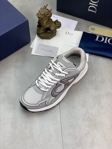 Dior Couple Model Code: 1201B80 Size: Female 35-40, Male: 38-45 (Male 46 and 47 sizes are custom-mad