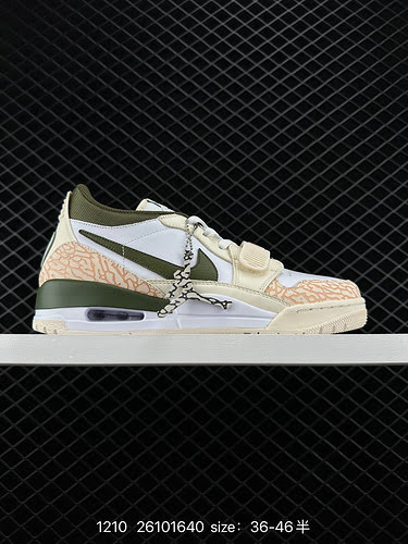 2 Companylevel Nike Nike Air Jordan Legacy 32 LowquotWhitePine Greenquot La versione ibrida tre in u