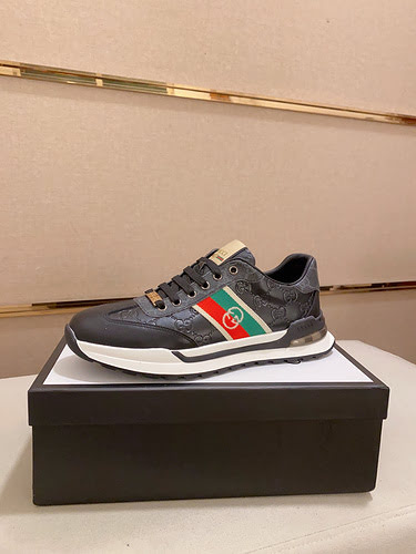 Scarpe uomo GUCCI Codice 1205B40 Taglia 3844