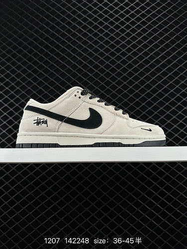 24 Le serie di sneakers Nike SB Zoom Dunk Low sono sneakers sportive casual classiche e versatili L'