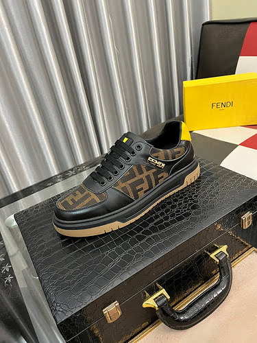 Scarpe uomo Fendi Codice 1214B30 Taglia 3844