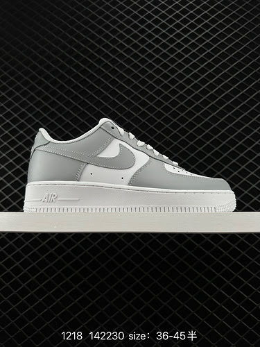 Le sneakers casual basse Nike Air Force Low Air Force 1 creano una versione Air Force pura Concentra