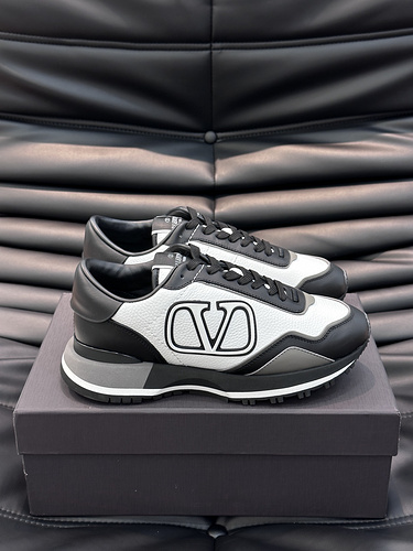 Valentino men's shoes Code: 1229C00 Size: 38-44
