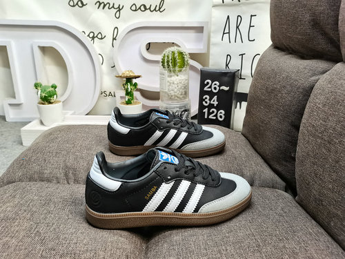 126DAdidas originali Busenitz Vulc adidas Quasi 70 anni di classici originali realizzati in pelle sc