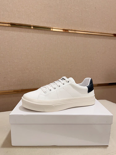 Scarpe uomo Givenchy Codice 1226B30 Taglia 3844 personalizzabile a 45 non rimborsabile