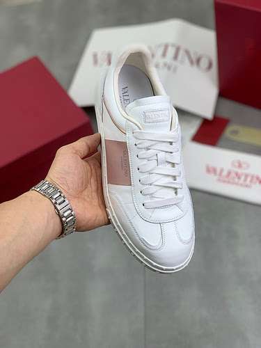 Valentino couple model code: 0113C20 Size: female 35-41 male 39-46 (female 41, male 45.56 customized