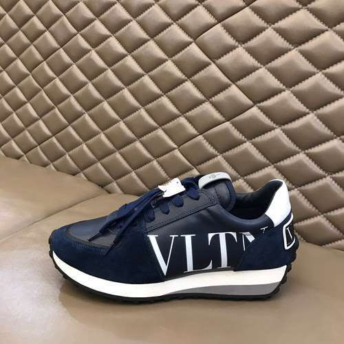 Scarpe uomo Valentino Codice 0109B60 Taglia 3844 45 sono realizzate su misura e non possono essere r