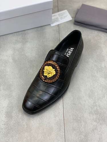 Scarpe Versace uomo Codice 0113C00 Taglia 3844