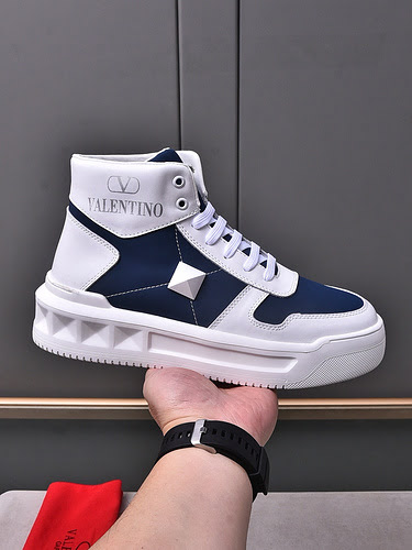 Valentino men's shoes Code: 0107B70 Size: 38-44 (45 is custom-made and cannot be returned or exchang