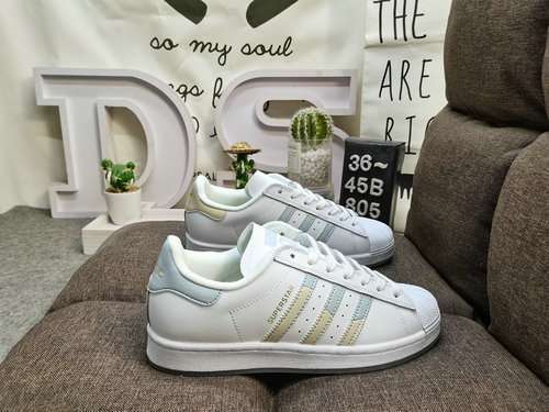 805DAdidas trifoglio Originals Superstar punta a conchiglia classico allmatch scarpe da ginnastica s