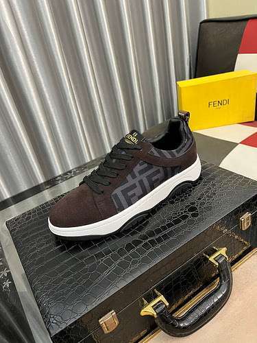 Scarpe uomo Fendi Codice 0104B30 Taglia 3844