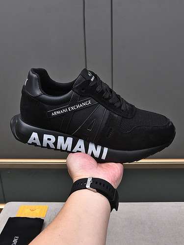 Armani Uomo Scarpe Codice 0107B50 Taglia 3844 45 è realizzata su misura e non può essere restituita 