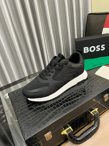 Boss men's shoes Code: 0104B40 Size: 38-44