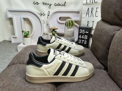 373DAdidas trifoglio Originals Superstar punta a conchiglia classico allmatch scarpe da ginnastica s