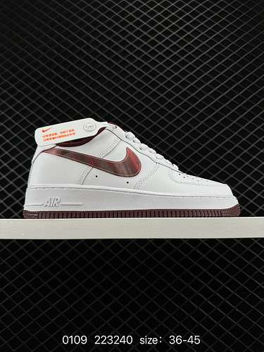 2 Nike Air Force Low 7 a livello aziendale, ultimo originale e cartone originale per creare una vers