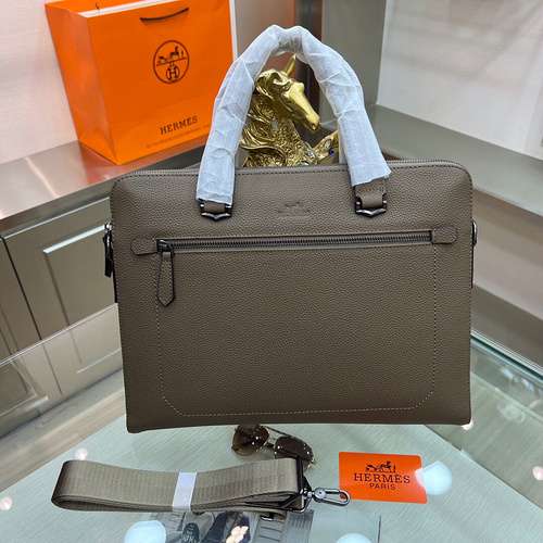 Cartella Hermès da uomo realizzata in pelle originale premium importata versione replica di fascia a