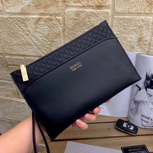 Pochette da uomo realizzata in pelle bovina originale importata, qualità di fascia alta, consegna bo