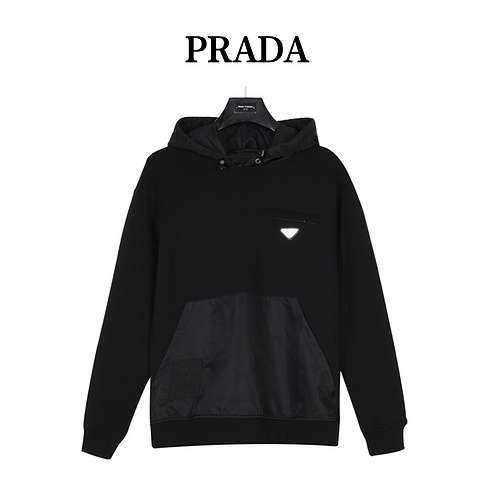 PRDPerpa Prada 24Fw in nylon patchwork con cappuccio