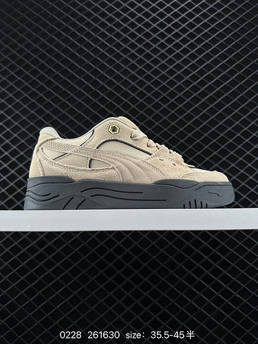 PUMA 8 Night Rider is a non-slip and wear-resistant low-top casual sneaker. The design is inspired b
