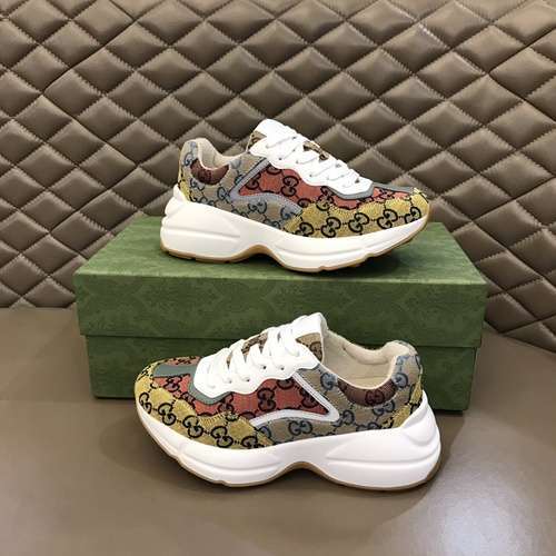 GUCCI scarpe uomo e donna Codice 0304B80 Taglia donna 3539 uomo 3844 45 personalizzata