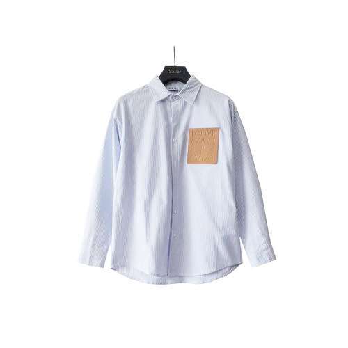 LOEWELuo Yiwei camicia a righe con tasca LOGO logo in pelle sul petto