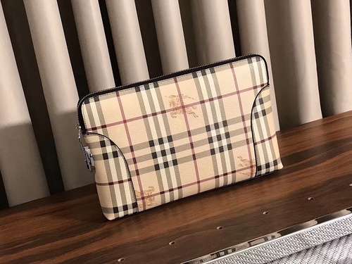 Pochette da uomo realizzata in pelle bovina originale importata, qualità di fascia alta, consegna bo