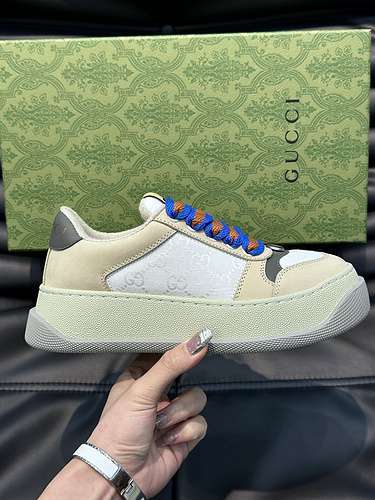 GUCCI modello coppia codice 0227B80 taglia femmina 3540 taglia maschio 3844