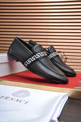 Scarpe uomo Versace Codice 0312B90 Taglia dalla 38 alla 44 45 personalizzabile e non è possibile eff