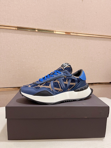 Valentino men's shoes Code: 0313C20 Size: 39-44 (can be customized to 38,45.46.)