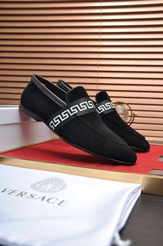 Scarpe uomo Versace Codice 0312B90 Taglia dalla 38 alla 44 45 personalizzabile e non è possibile eff