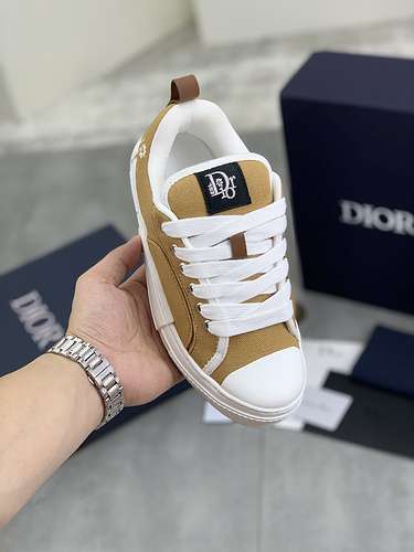 Scarpe Dior uomo e donna Codice 0307C00 Taglia donna 3540 uomo 3845 46 personalizzabile