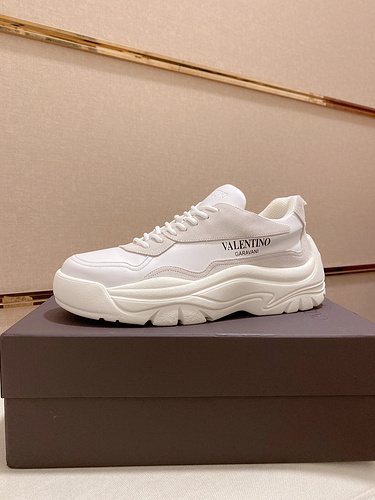 Valentino men's shoes Code: 0313C00 Size: 38--44 (45 can be customized)